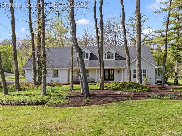7035 Ten Hill Road, West Bloomfield Twp, MI 48322