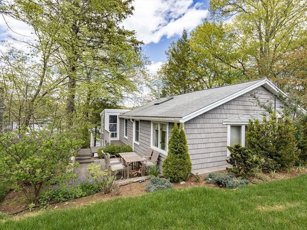 97 Dudley Rd, Wayland, MA 01778