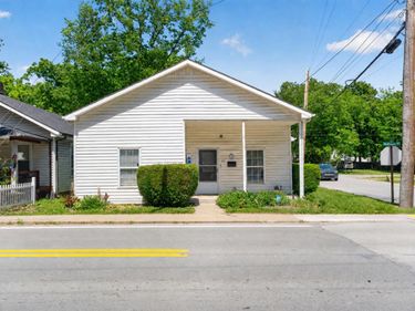 372 Holmes Street, Frankfort, KY 40601