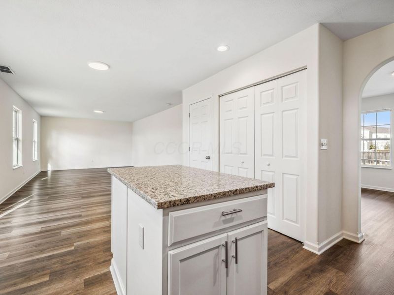 502 Heidish Drive, Commercial Point, OH 43116 Photo 10
