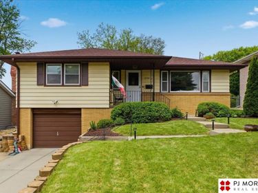 3738 S 49th Street , Omaha, NE 68106