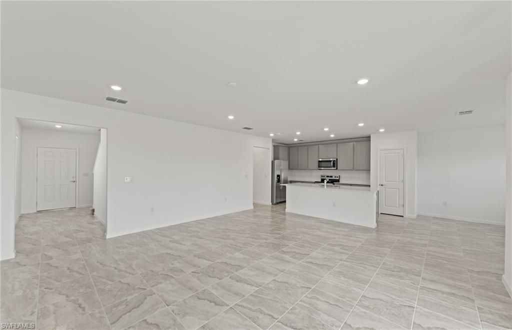 616 Oasis Lake Pl, Lehigh Acres, FL 33936 Photo