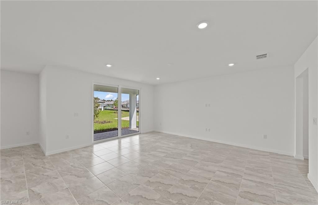 616 Oasis Lake Pl, Lehigh Acres, FL 33936 Photo