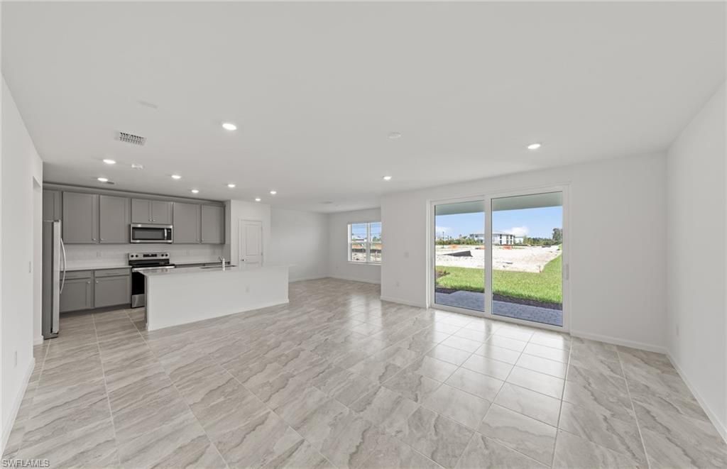 616 Oasis Lake Pl, Lehigh Acres, FL 33936 Photo