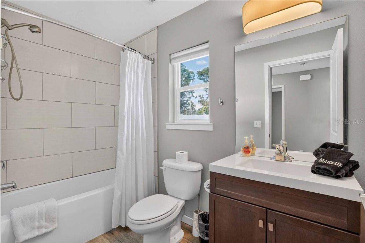2011 Outer Drive, Unit 1, Sarasota, FL 34231 Photo