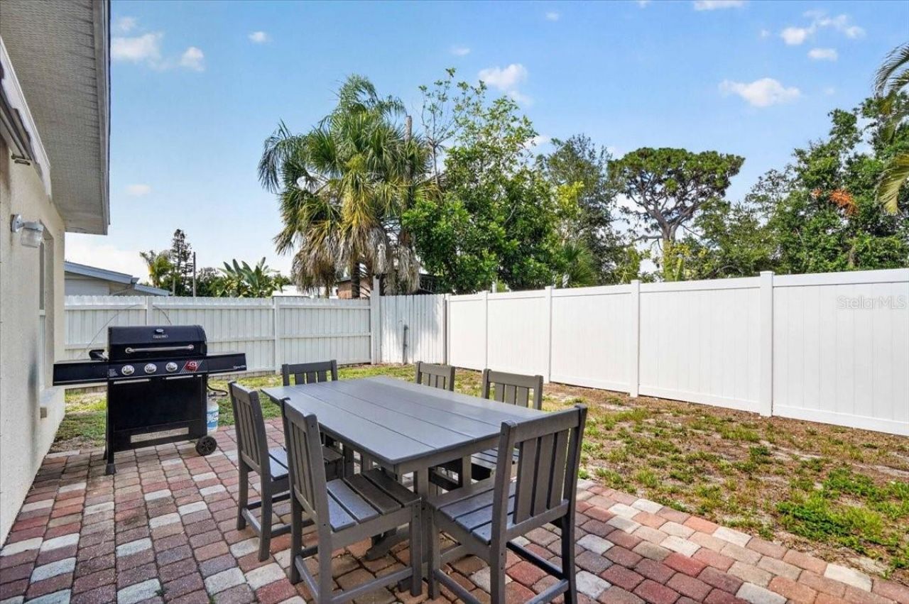2011 Outer Drive, Unit 1, Sarasota, FL 34231 Photo