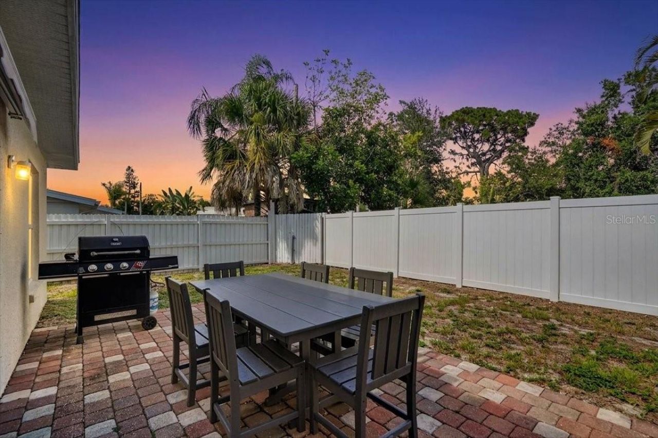 2011 Outer Drive, Unit 1, Sarasota, FL 34231 Photo