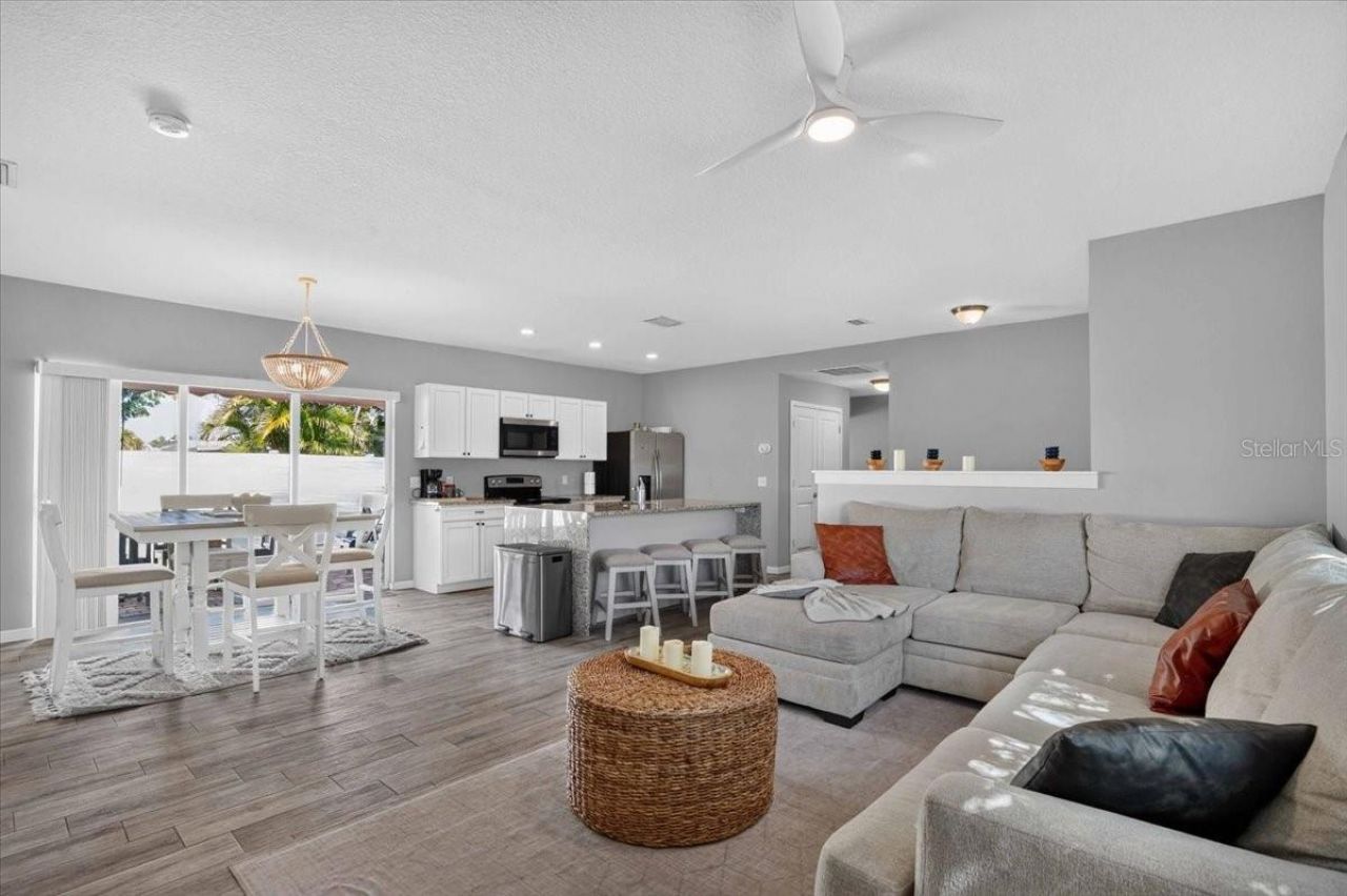2011 Outer Drive, Unit 1, Sarasota, FL 34231 Photo
