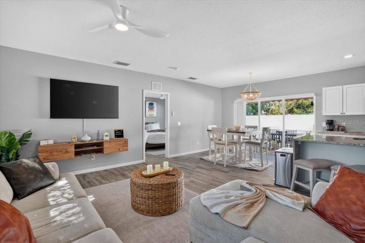 2011 Outer Drive, Unit 1, Sarasota, FL 34231 Photo