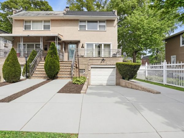 2436 Seymour Avenue , Bronx, NY 10469