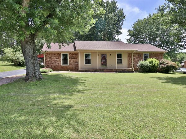 2317 Woodmont Dr , Springfield, TN 37172