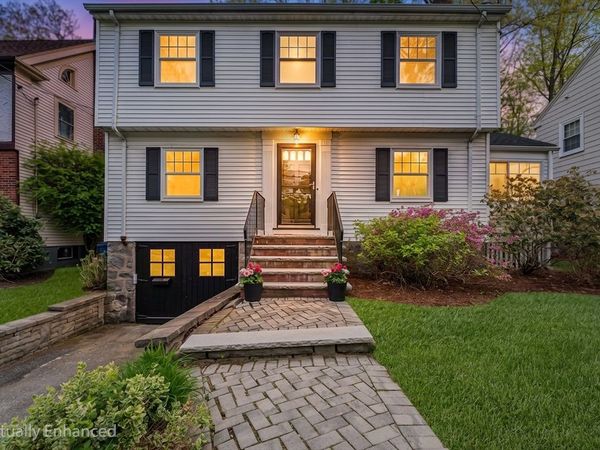 11 Crehore Rd, Boston, MA 02467