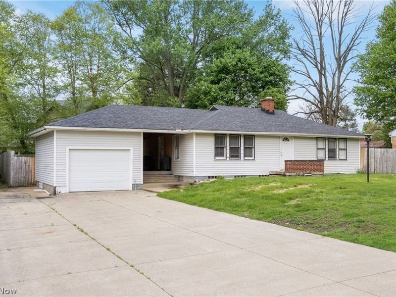 914 Jacoby Road, Akron, OH 44321 Photo 2