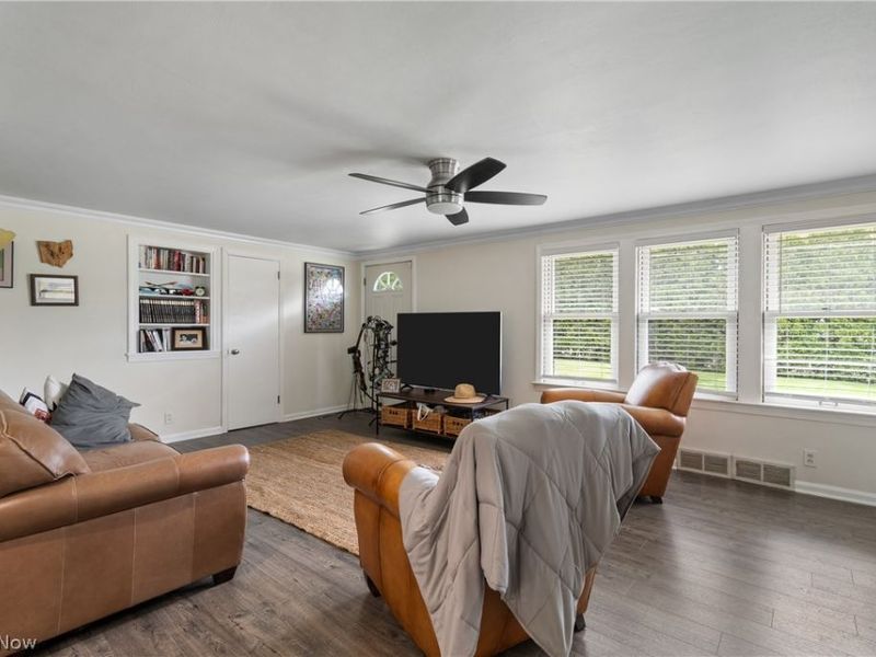 914 Jacoby Road, Akron, OH 44321 Photo 6