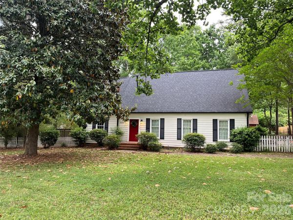 14132 Honeysuckle Ridge Drive, Matthews, NC 28105