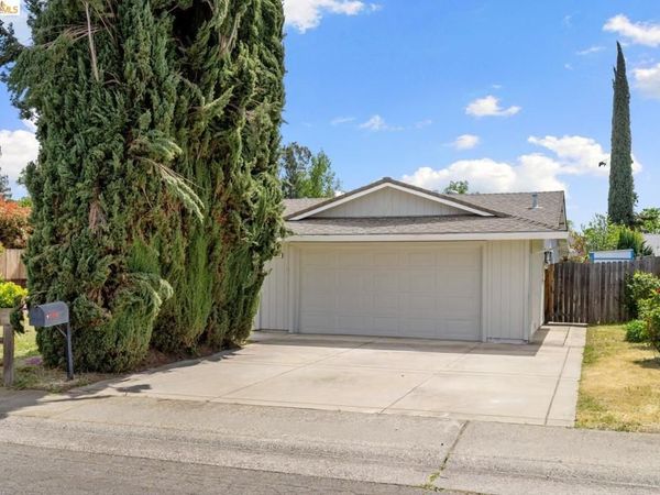 6322 Madison AVE, Carmichael, CA 95608
