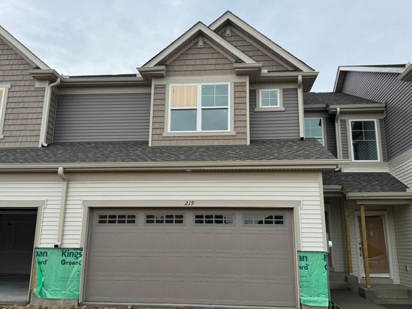 219 Huntington Drive, Waconia, MN 55387