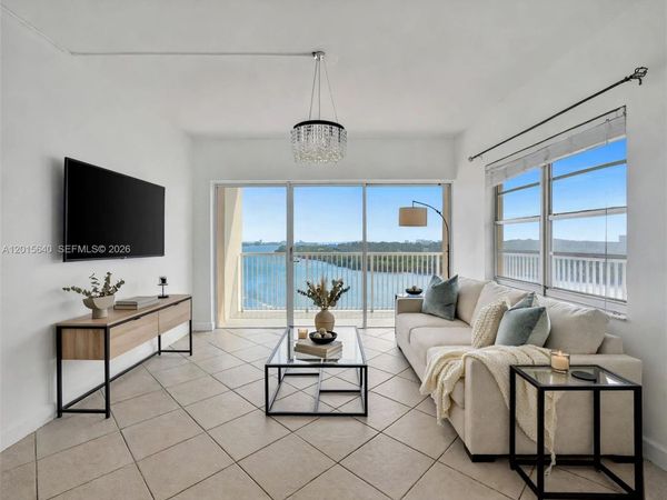300 Bayview Dr, Unit 906, Sunny Isles Beach, FL 33160