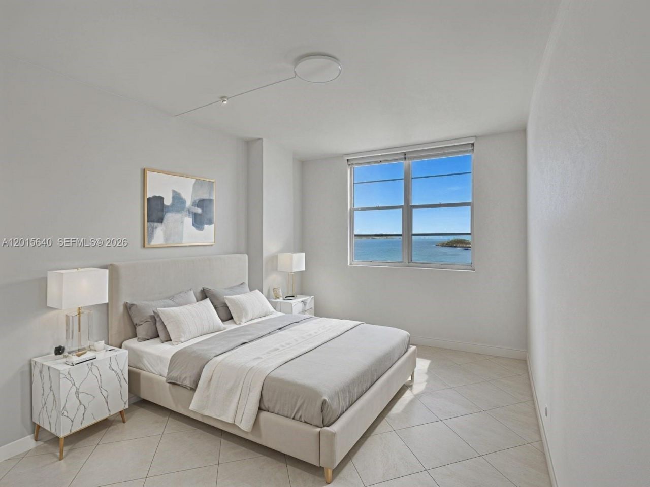 300 Bayview Dr , Unit 906, Sunny Isles Beach, FL 33160 Photo