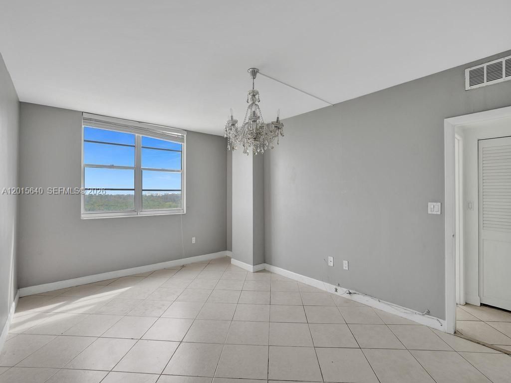 300 Bayview Dr , Unit 906, Sunny Isles Beach, FL 33160 Photo
