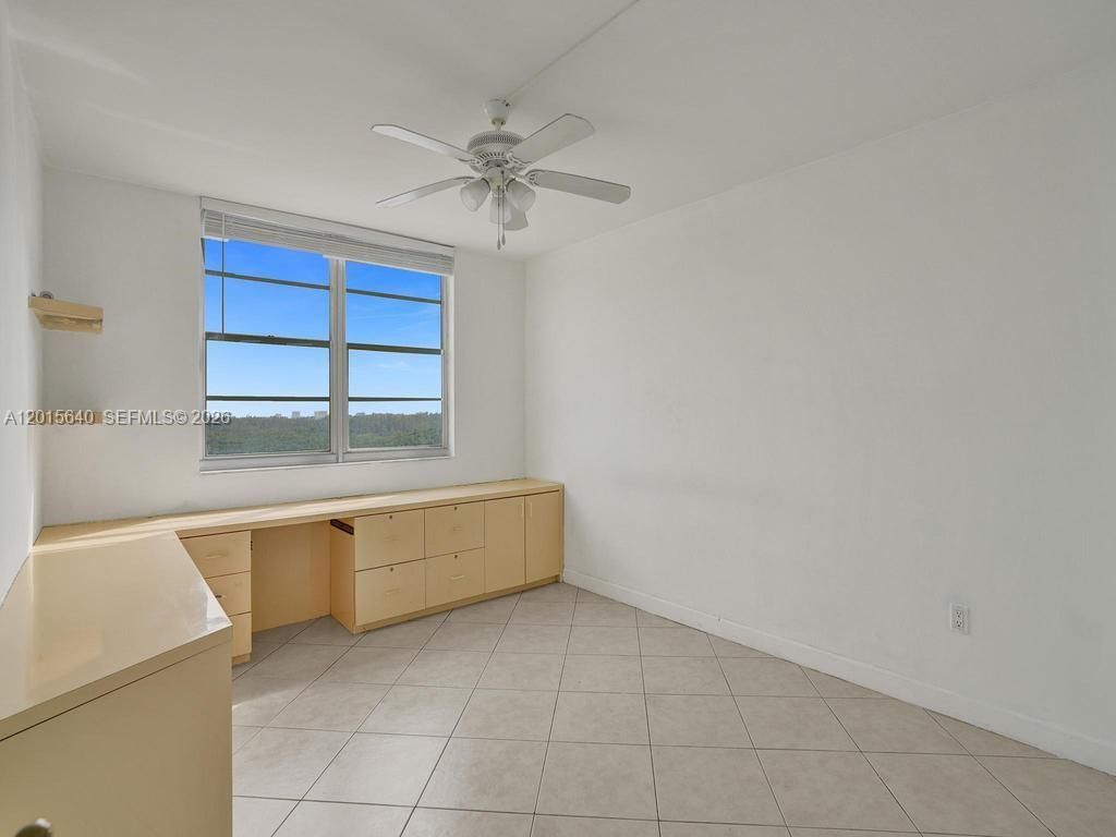 300 Bayview Dr , Unit 906, Sunny Isles Beach, FL 33160 Photo