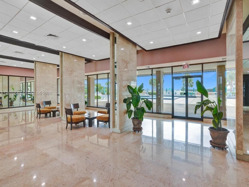 300 Bayview Dr , Unit 906, Sunny Isles Beach, FL 33160 Photo