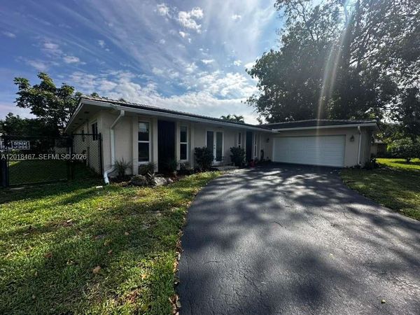 11901 NW 25th St , Plantation, FL 33323