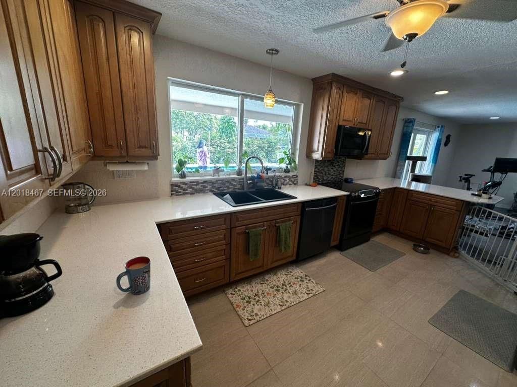 11901 NW 25th St, Plantation, FL 33323 Photo