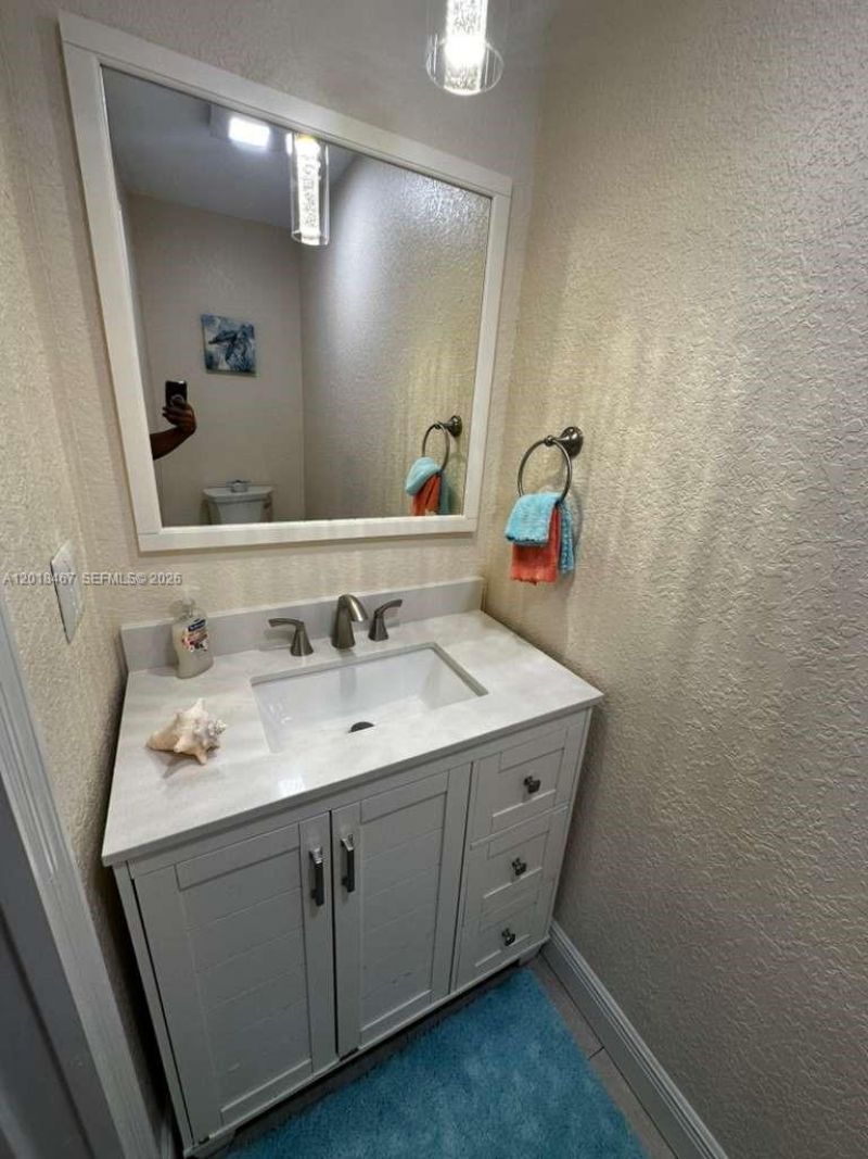11901 NW 25th St, Plantation, FL 33323 Photo