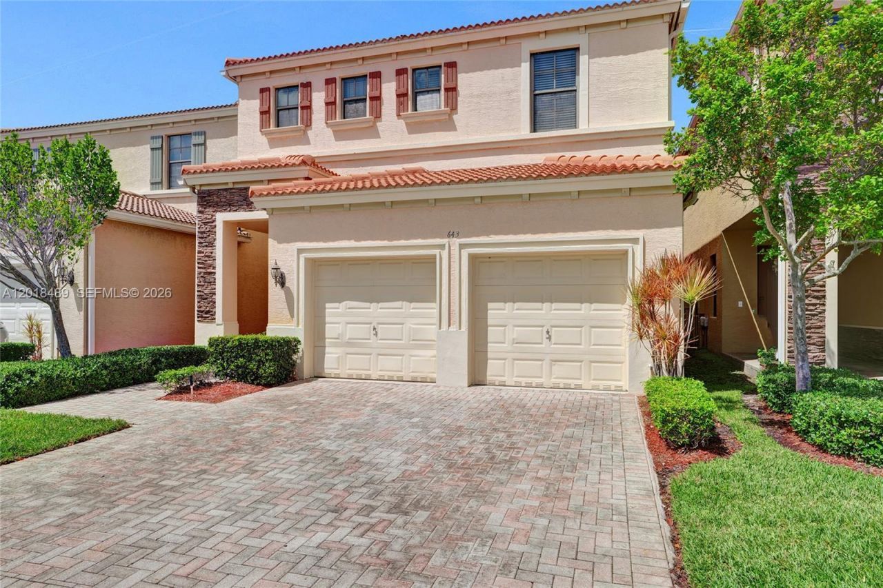 643 NE 191st Ter, Miami, FL 33179 Photo