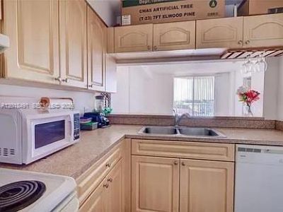 102 SW 6th Ave , Unit 405, Miami, FL 33130 Photo
