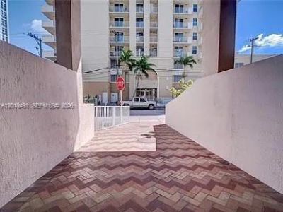 102 SW 6th Ave, Unit 405, Miami, FL 33130 Photo