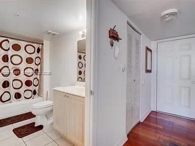 102 SW 6th Ave , Unit 405, Miami, FL 33130 Photo