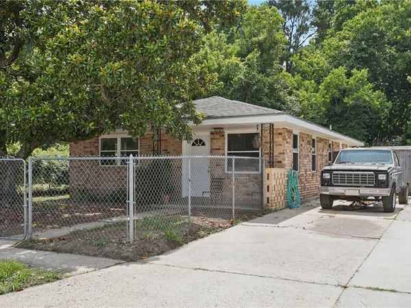 1824 HEIGHTS Drive , St Bernard, LA 70085