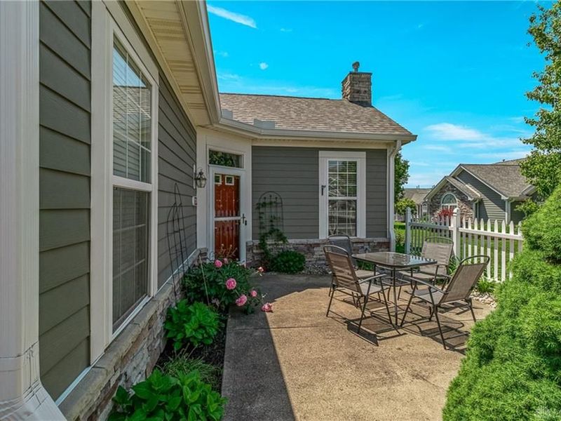 124 Abbey Drive, Springboro, OH 45066 Photo 3