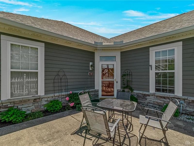 124 Abbey Drive, Springboro, OH 45066 Photo 4