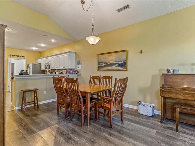 124 Abbey Drive, Springboro, OH 45066 Photo 9