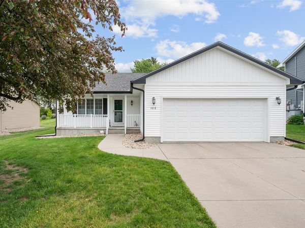 1018 E 18th Street S, Newton, IA 50208