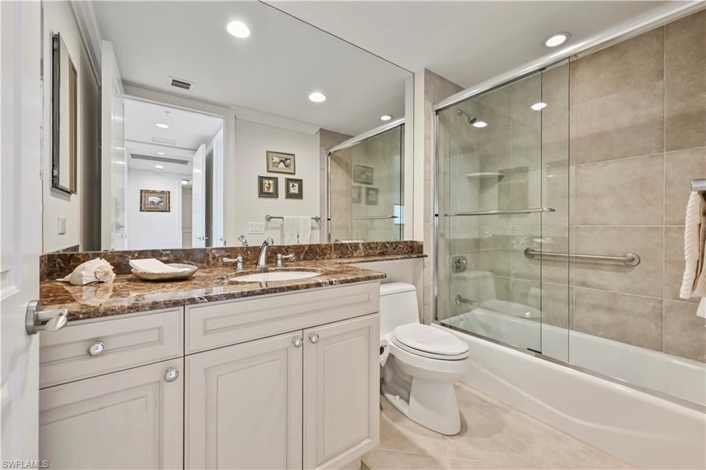 23850 Via Italia Cir , Unit 404, Estero, FL 34134 Photo