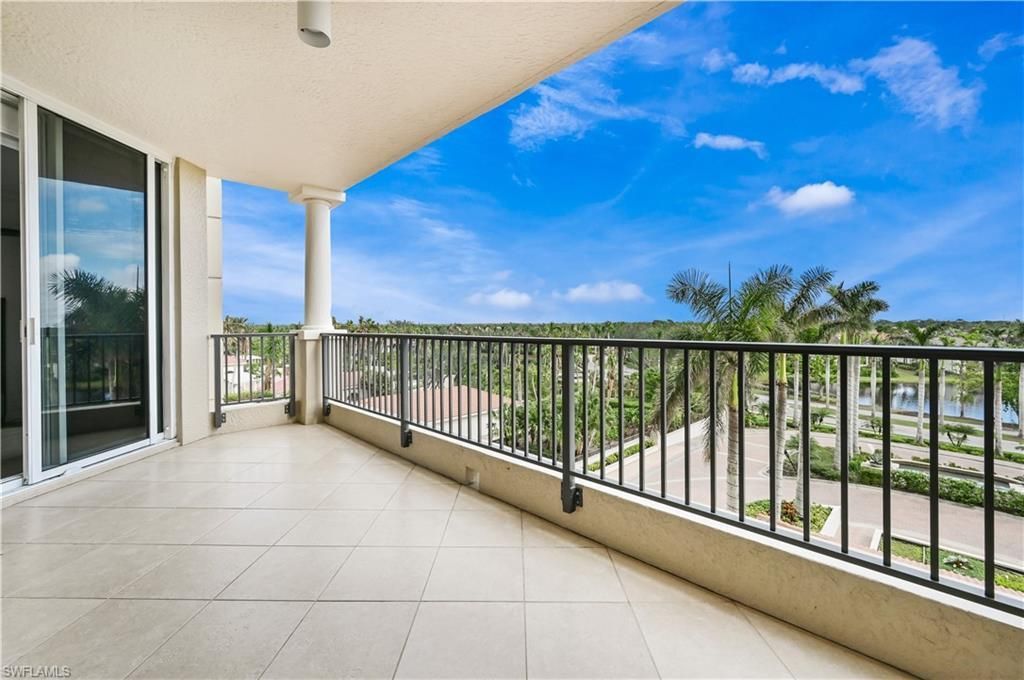 23850 Via Italia Cir , Unit 404, Estero, FL 34134 Photo
