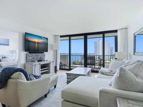 5600 N Flagler Drive, Unit 910, West Palm Beach, FL 33407