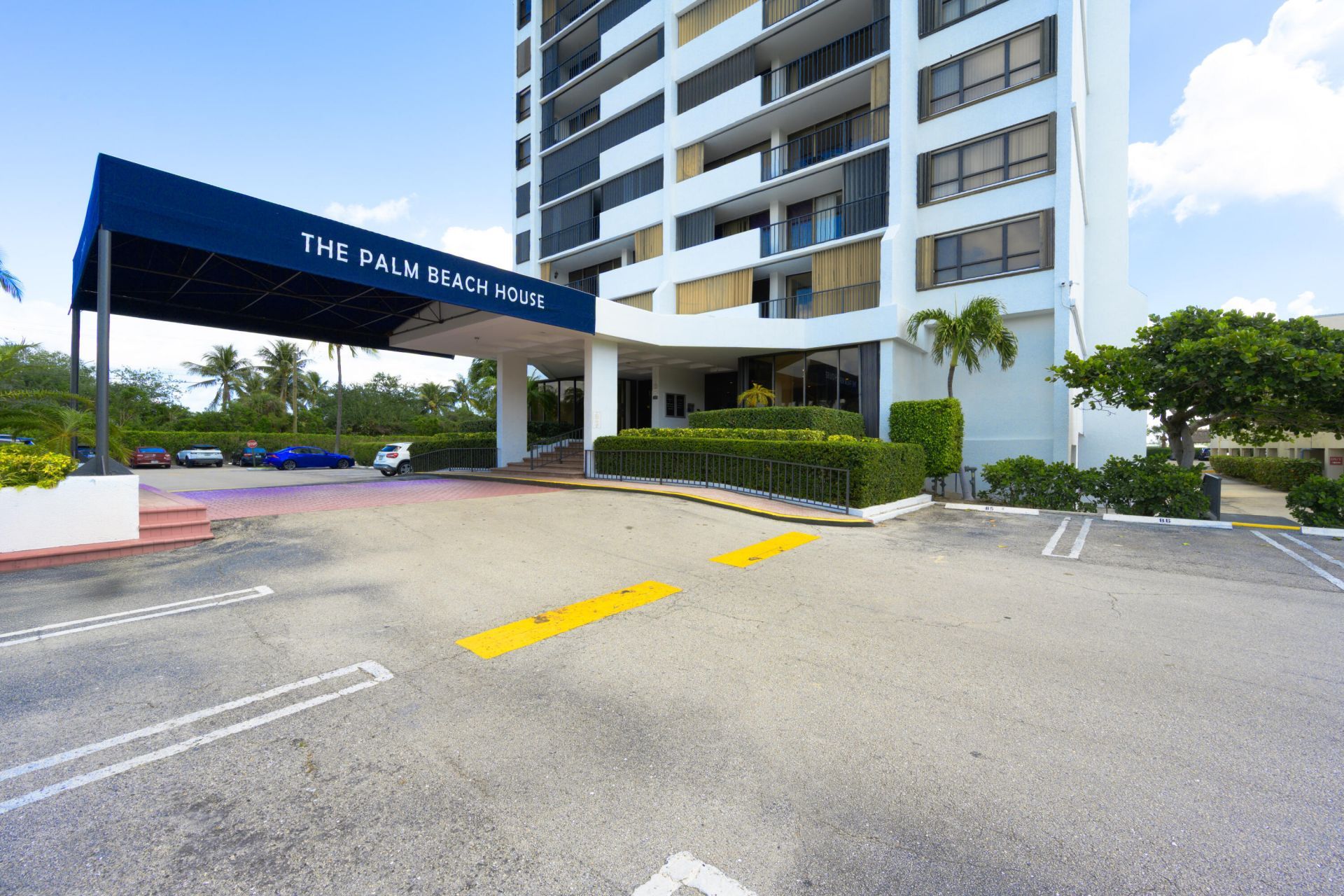 5600 N Flagler Drive, Unit 910, West Palm Beach, FL 33407 Photo