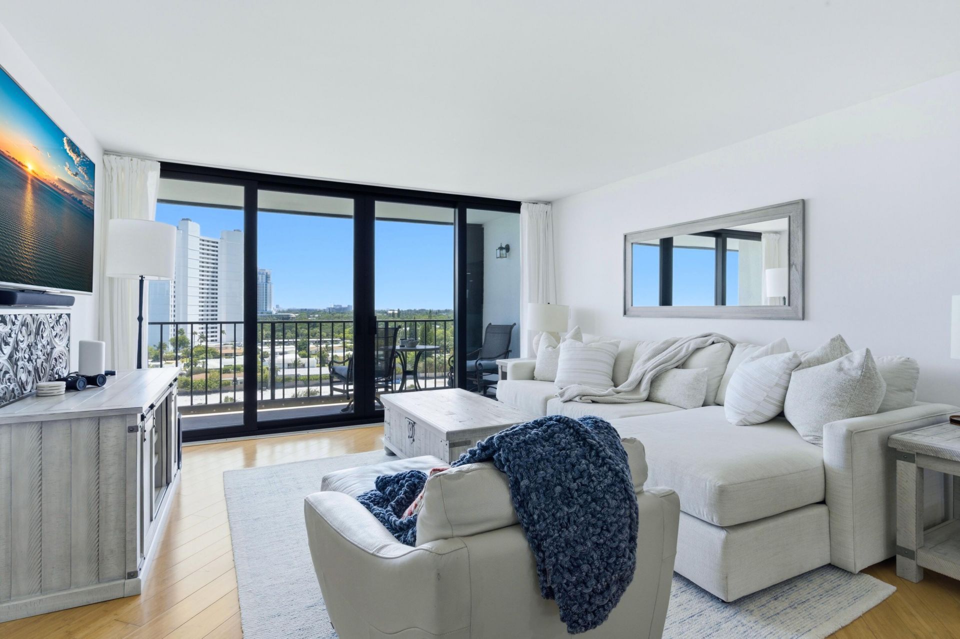 5600 N Flagler Drive, Unit 910, West Palm Beach, FL 33407 Photo