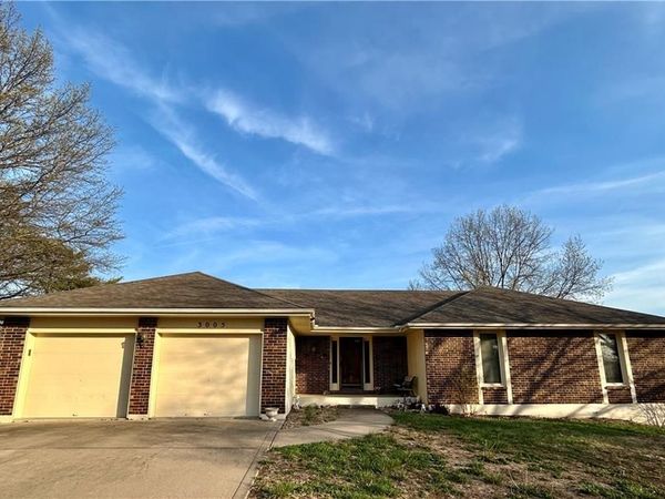3005 S Viking Court, Independence, MO 64057
