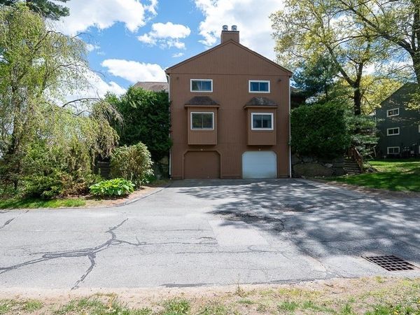2 Loyalist Dr, Unit 2, Uxbridge, MA 01569