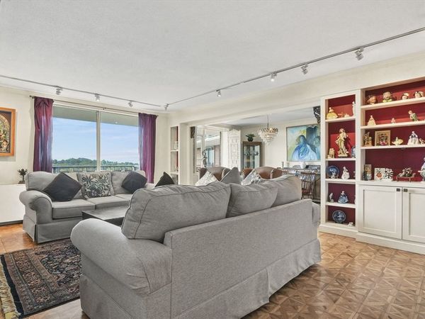 280 Boylston Street, Unit 904, Newton, MA 02467