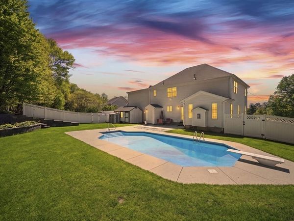 1507 E Mountain Rd, Westfield, MA 01085