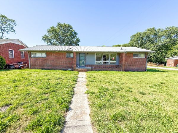 205 Laurel St , Woodbury, TN 37190