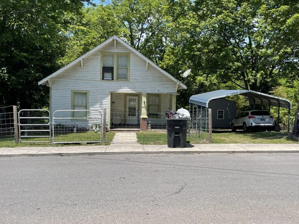 1118 Georgia Avenue , Athens, TN 37303