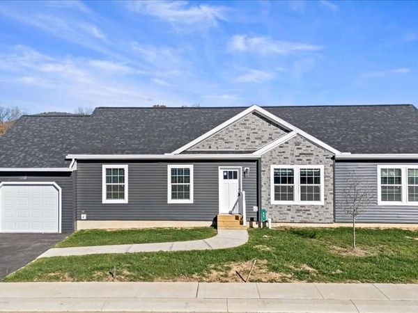 1410 HEYTESBURY ROAD , WALNUTPORT, PA 18088